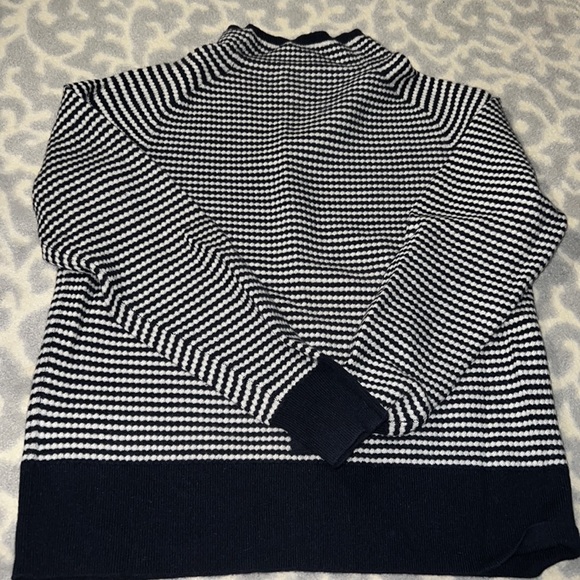 NWOT Club Monaco Kamlynn Cashmere Sweater. Ivory and Navy, ladies M. Gorgeous! - Picture 6 of 6